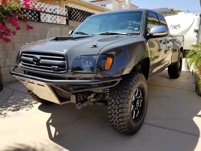 Load image into Gallery viewer, Toyota Tundra Fiberglass Fenders