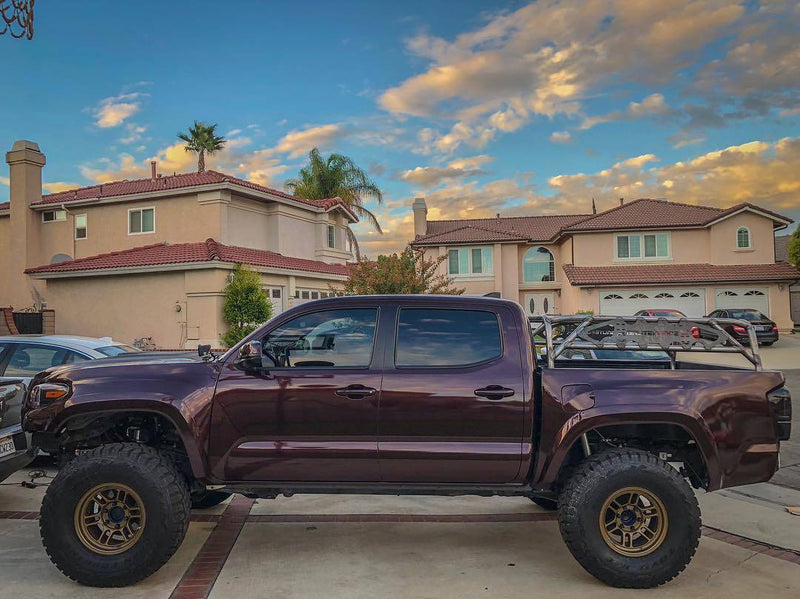 Load image into Gallery viewer, 2016+ Tacoma 3" Bulge Off Road Fiberglass Bedsides