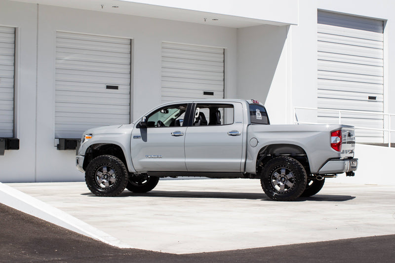 Load image into Gallery viewer, 2007-2013 Tundra 2014 4" Bulge Conversion Off Road Fiberglass Bedsides - 5.5 Bed