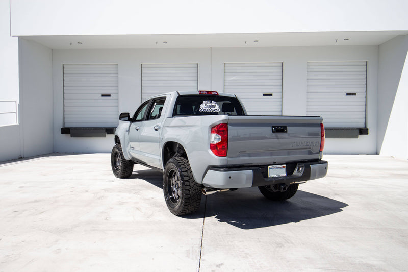 Load image into Gallery viewer, 2014+ Tundra 4" Bulge Style Off Road Fiberglass Bedsides - 5.5 Bed
