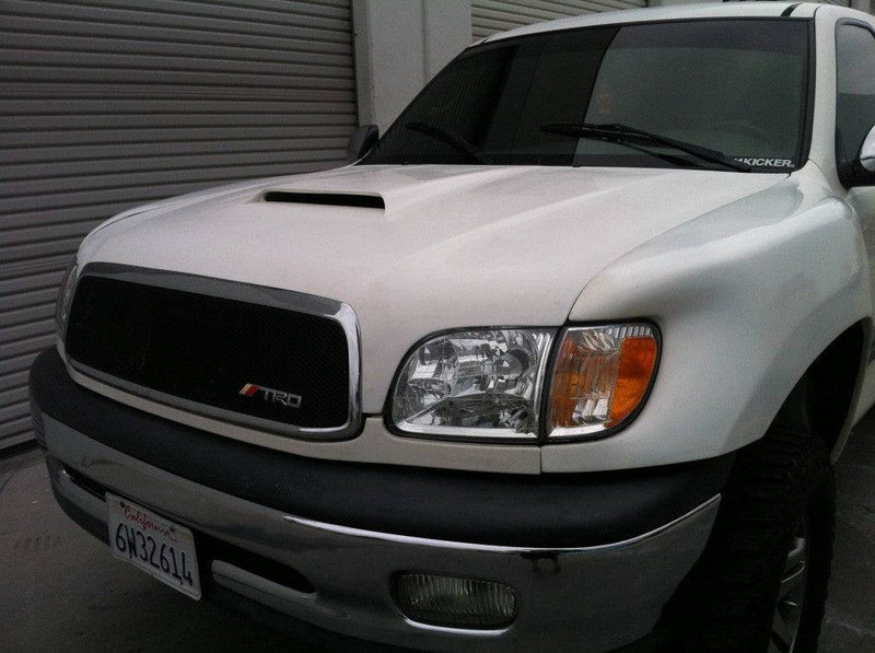 Load image into Gallery viewer, Toyota Tundra Fiberglass Fenders