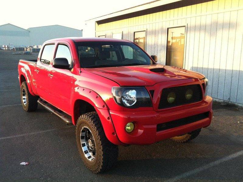 Load image into Gallery viewer, 2005-2011 Tacoma Off Road Fiberglass Hood
