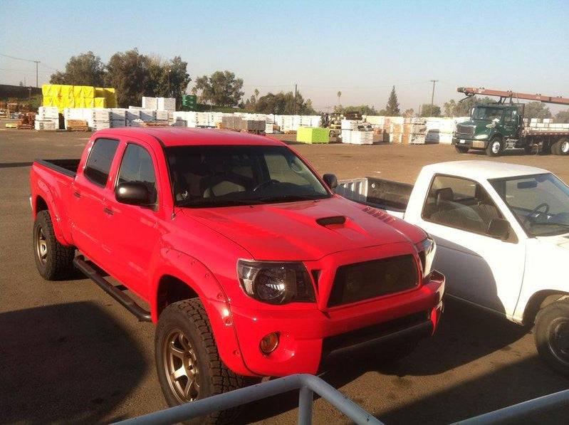 Load image into Gallery viewer, 2005-2011 Tacoma Off Road Fiberglass Hood