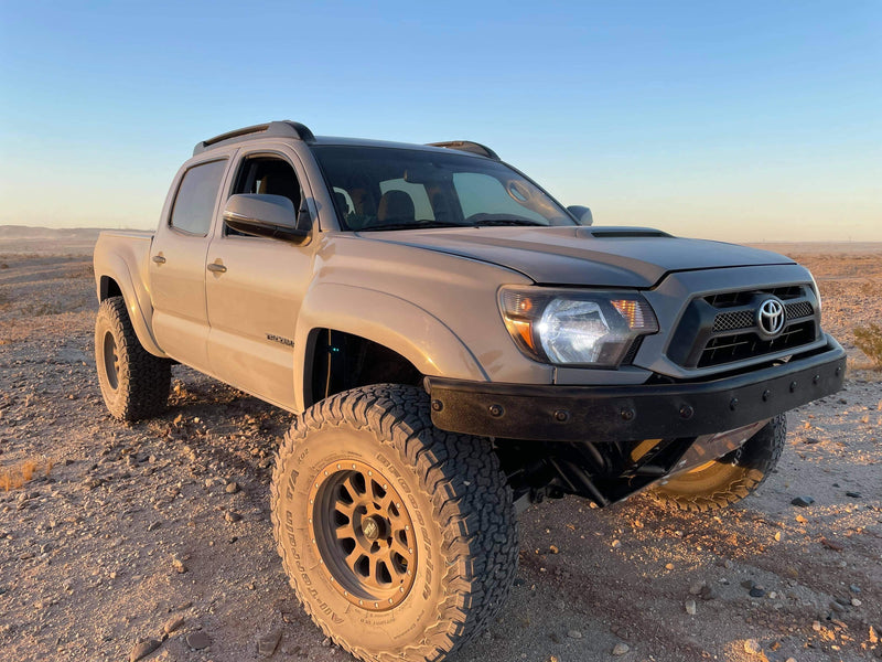 Load image into Gallery viewer, 2005-2015 Tacoma 2" Bulge Flat Top Off Road Fiberglass Bedsides - 5.0 Bed