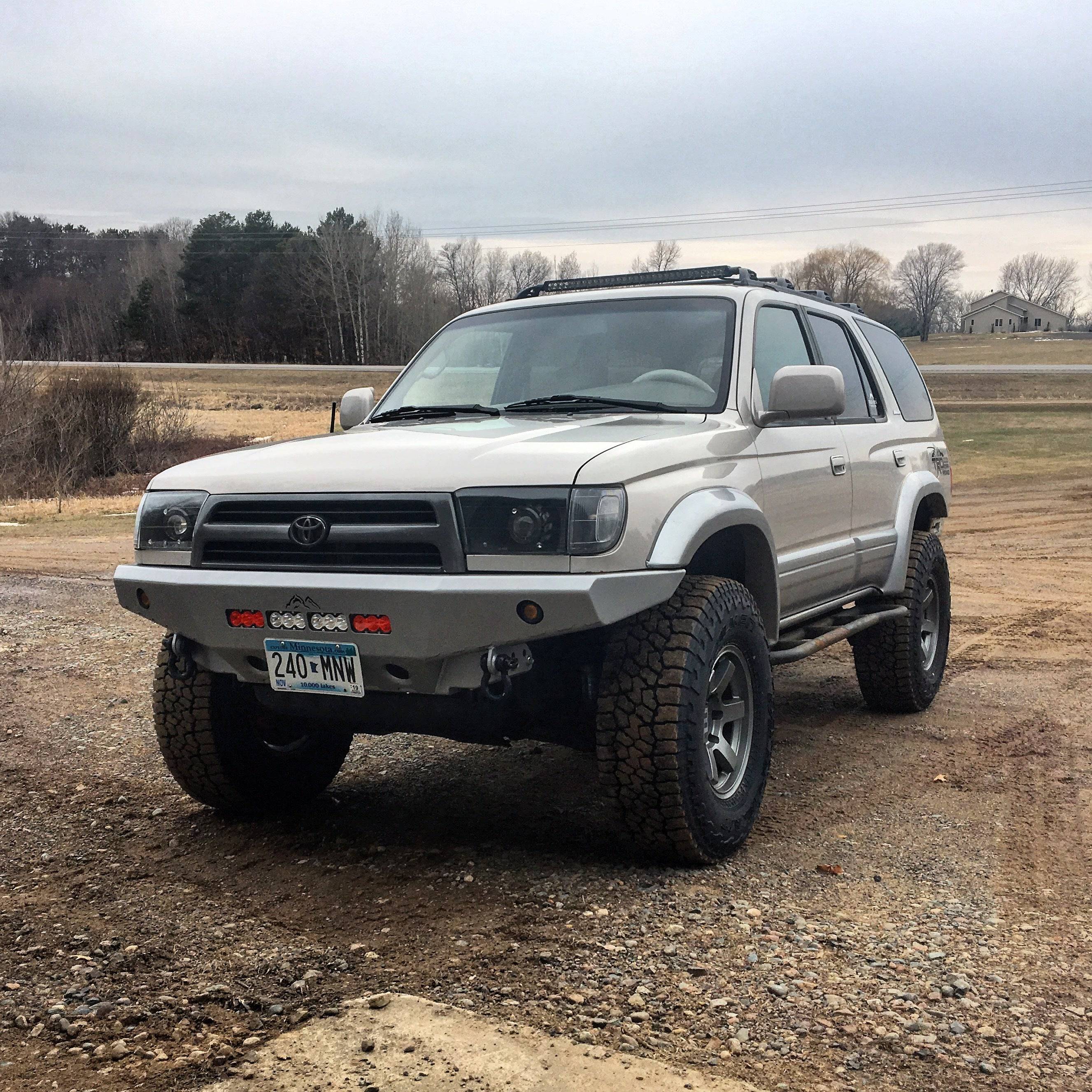Front Bumper Cover Kit For 1998-2000 Toyota Tacoma – 2-Piece, Primed, Fog Light Cut-out