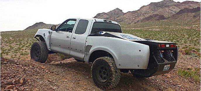 Load image into Gallery viewer, 2000-2006 Tundra 8" Bulge TT Style Off Road Fiberglass Bedsides