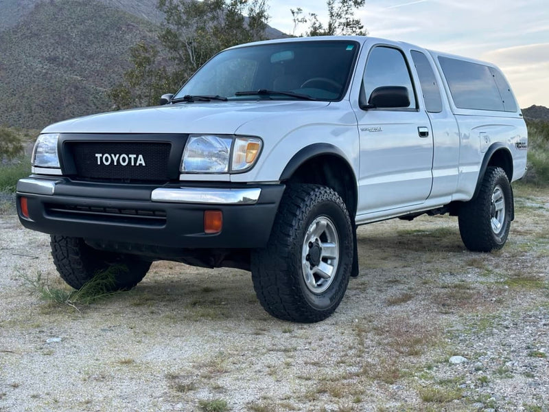 Load image into Gallery viewer, 1998-2000 1st Gen Tacoma Mesh Grille
