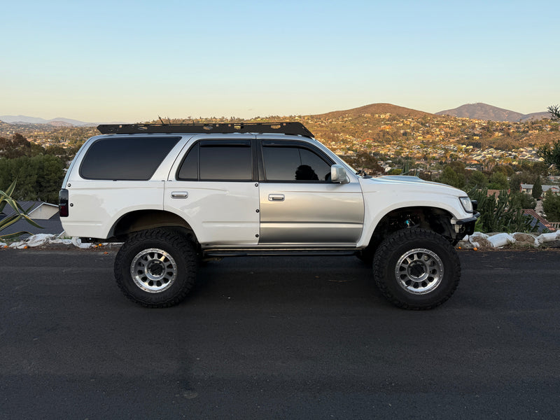Load image into Gallery viewer, 1996-2002 4Runner 4.5&quot; Flare - Off Road Fiberglass Fenders
