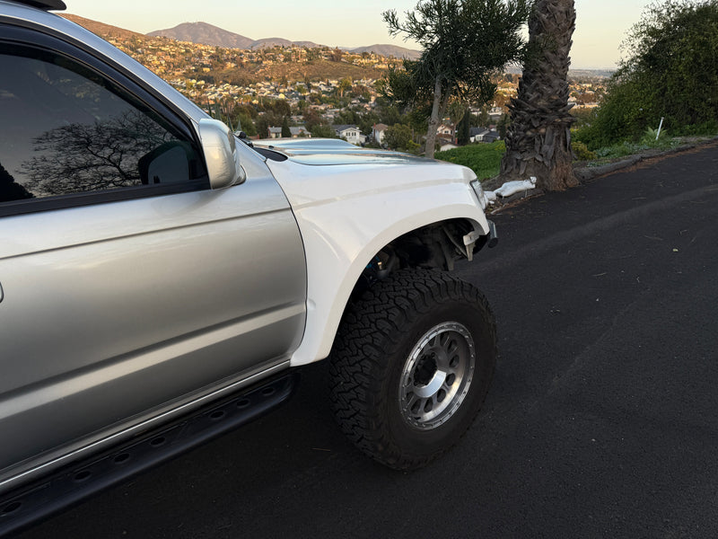 Load image into Gallery viewer, 1996-2002 4Runner 4.5&quot; Flare - Off Road Fiberglass Fenders
